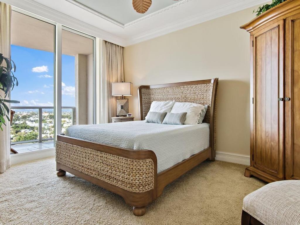 Ritz Carlton Luxurious Residence On Singer Island Riviera Beach Exterior photo